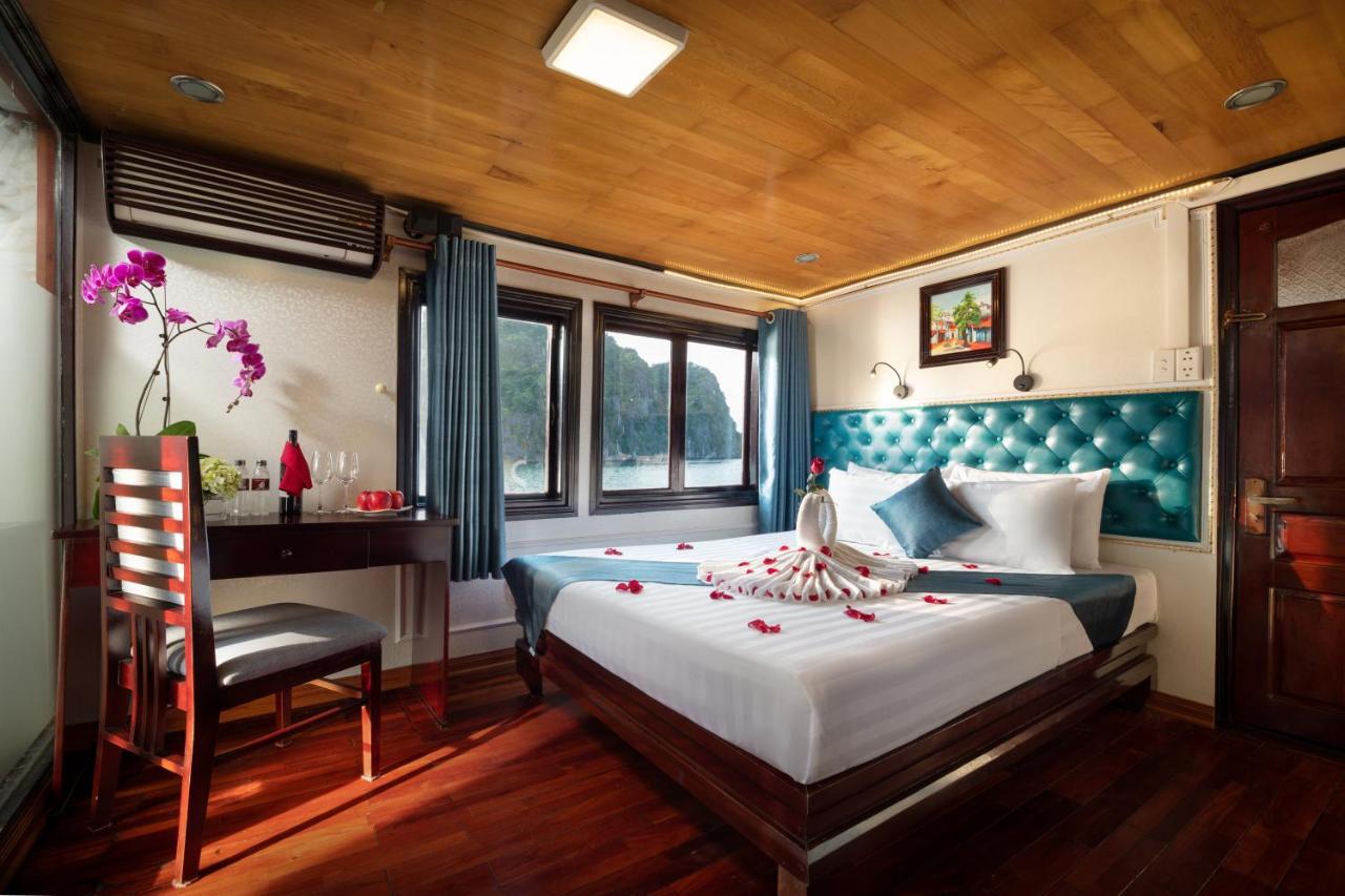 Charm Boutique Cruise Hotel Ha Long Bagian luar foto