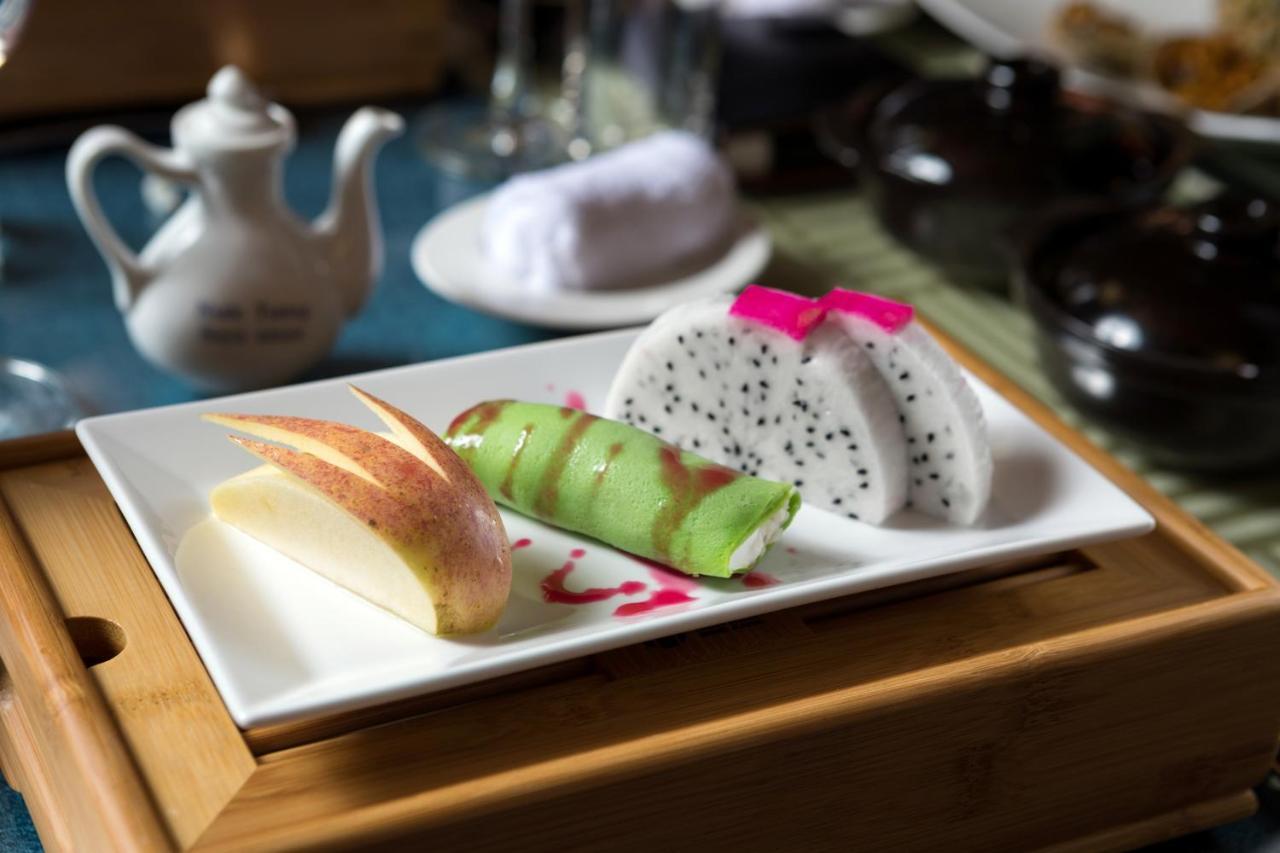 Charm Boutique Cruise Hotel Ha Long Bagian luar foto