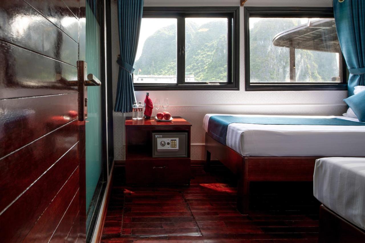 Charm Boutique Cruise Hotel Ha Long Bagian luar foto
