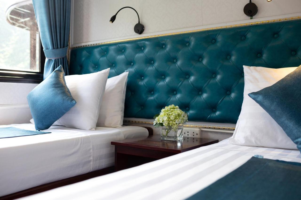 Charm Boutique Cruise Hotel Ha Long Bagian luar foto