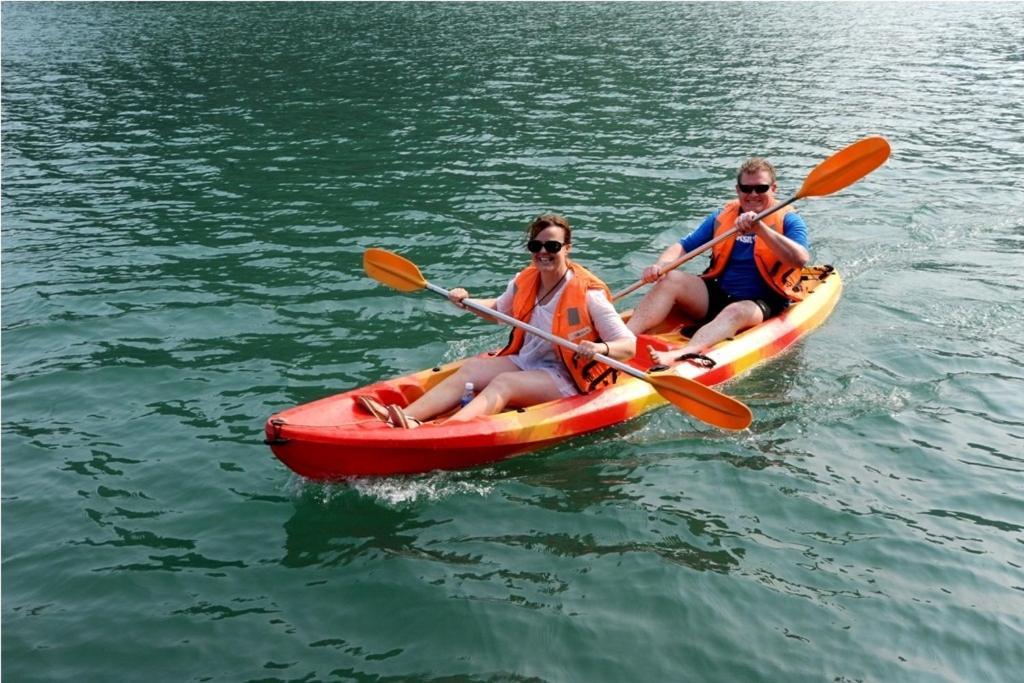 Charm Boutique Cruise Hotel Ha Long Bagian luar foto